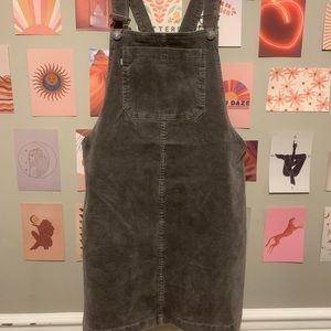 Overall dress